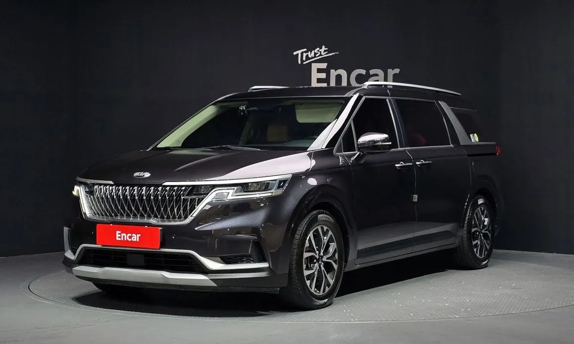 Kia Carnival — фото 1