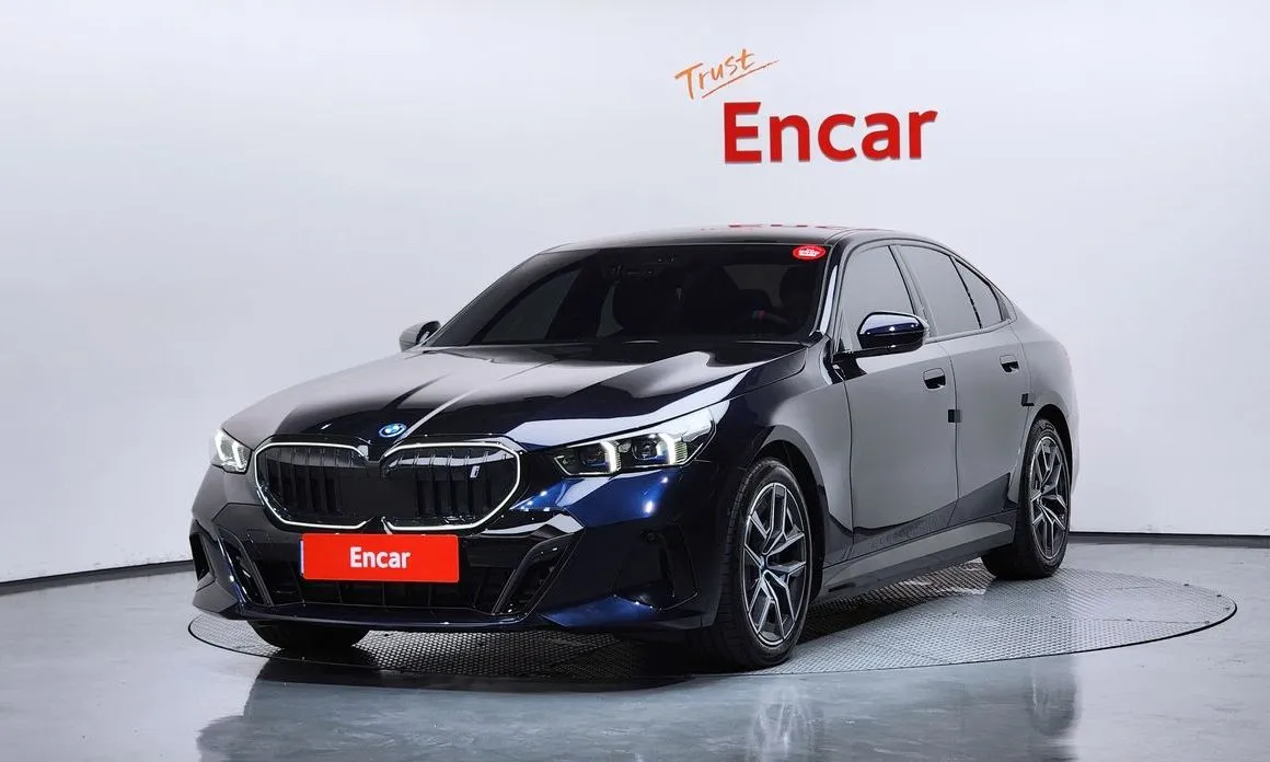 BMW i5