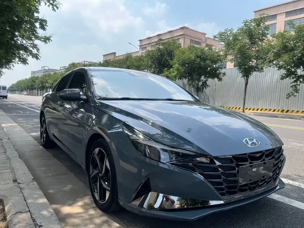 Hyundai Elantra — фото 4