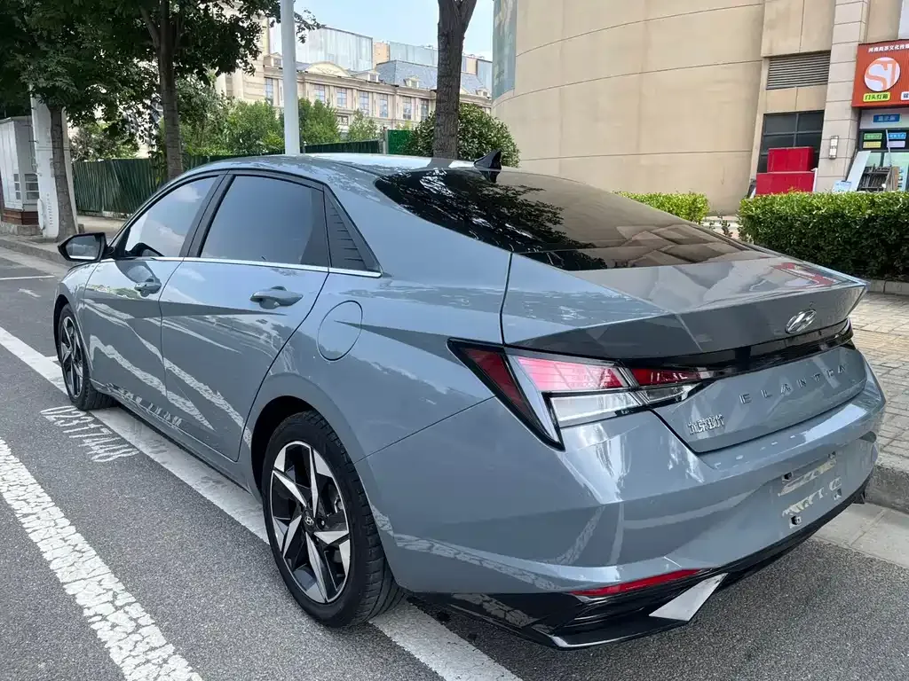 Hyundai Elantra — фото 8