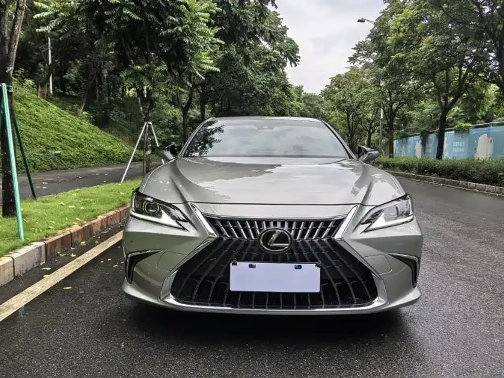 Lexus ES — фото 9