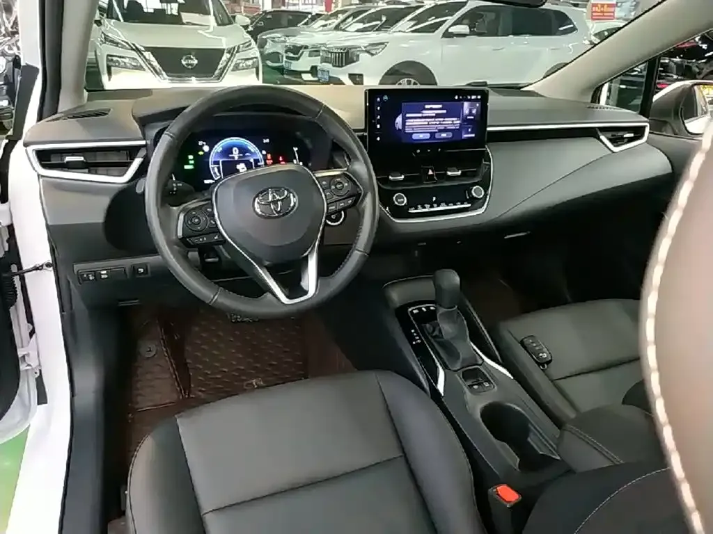 Toyota Corolla — фото 3
