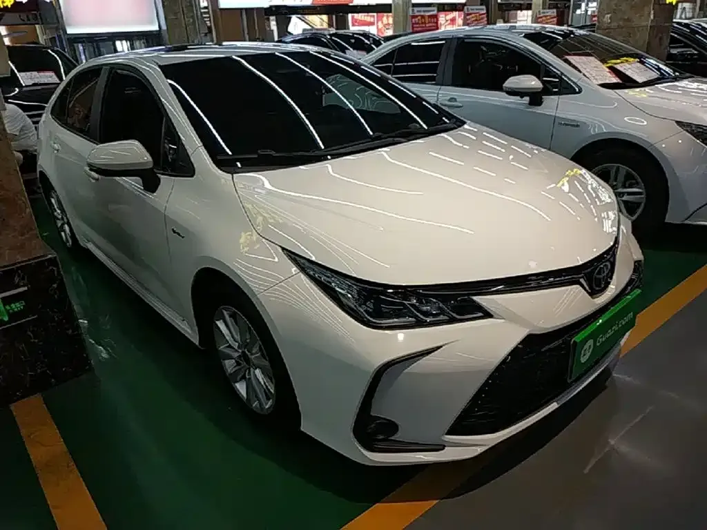 Toyota Corolla — фото 4