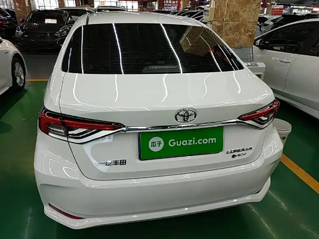 Toyota Corolla — фото 2