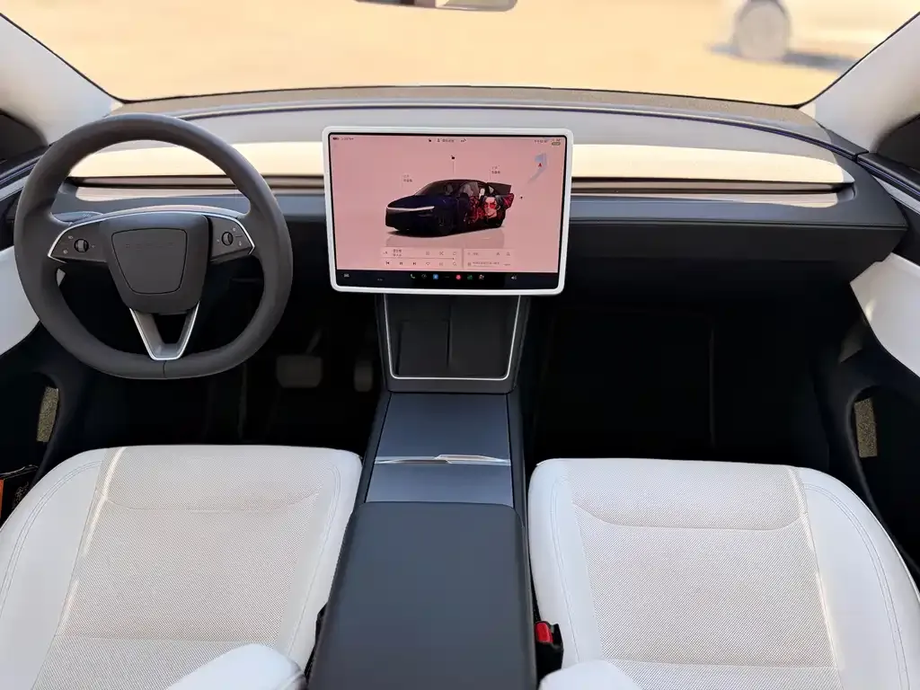 Tesla Model Y — фото 7
