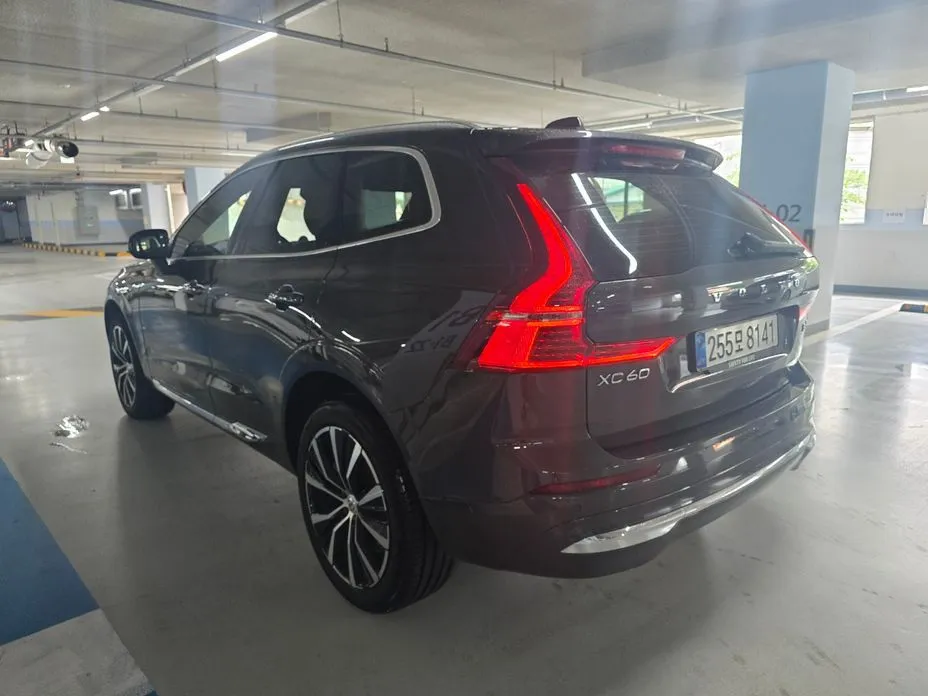 Volvo XC60 — фото 10