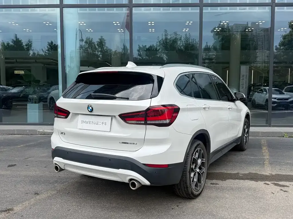 BMW X1 — фото 8