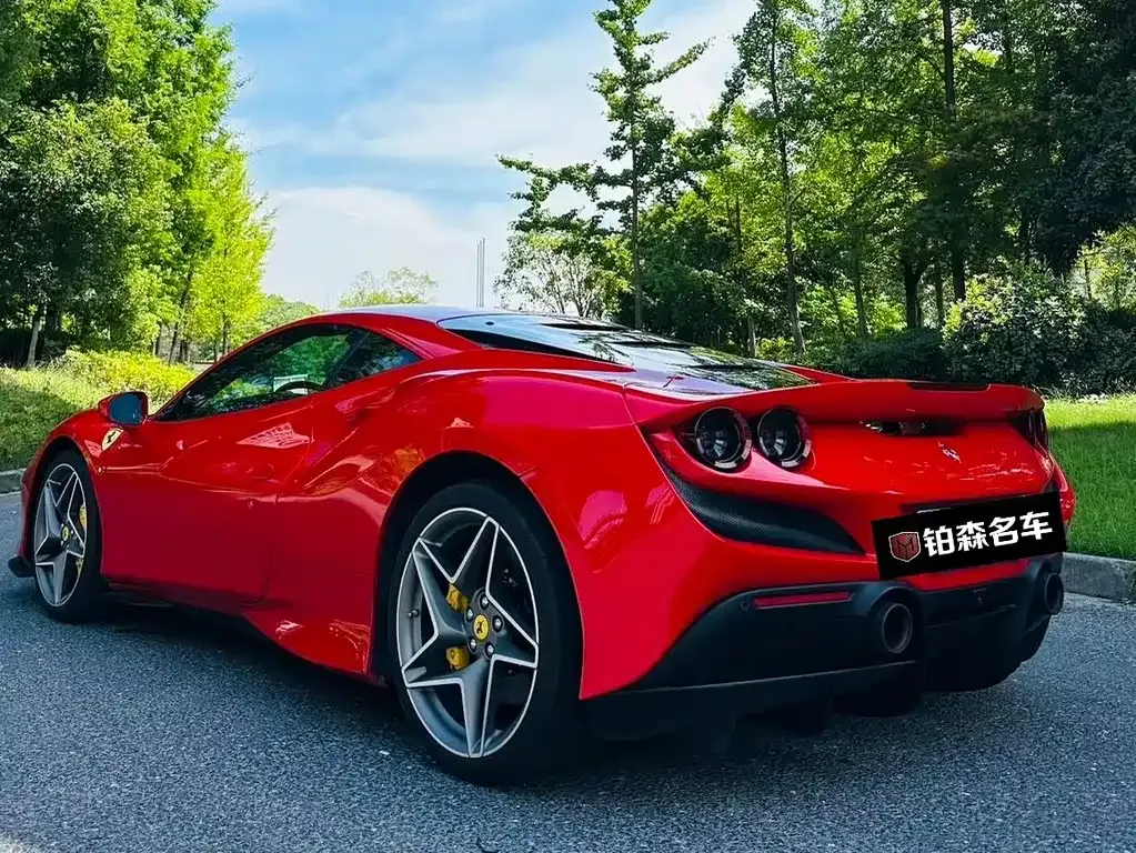 Ferrari F8 — фото 6