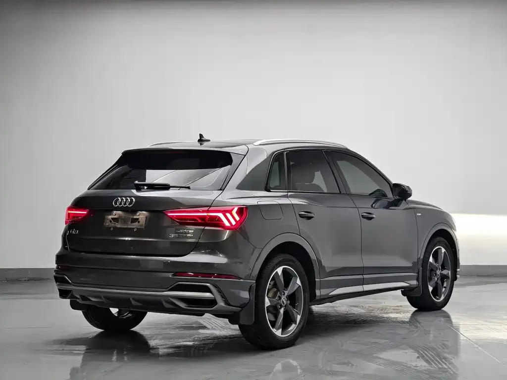 Audi Q3 — фото 7