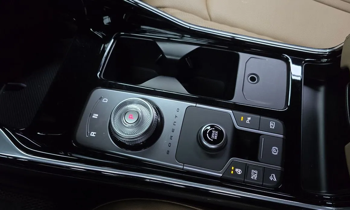 Kia Sorento — фото 4