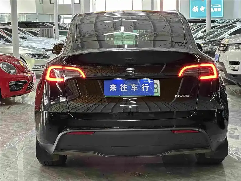 Tesla Model Y — фото 7