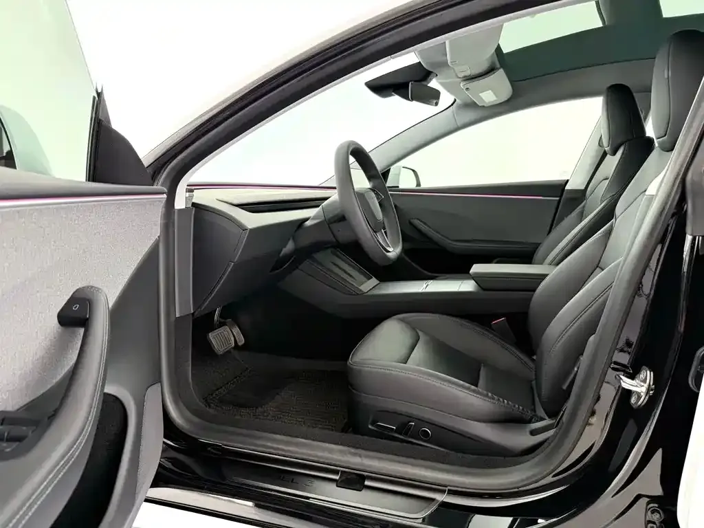 Tesla Model 3 — фото 6