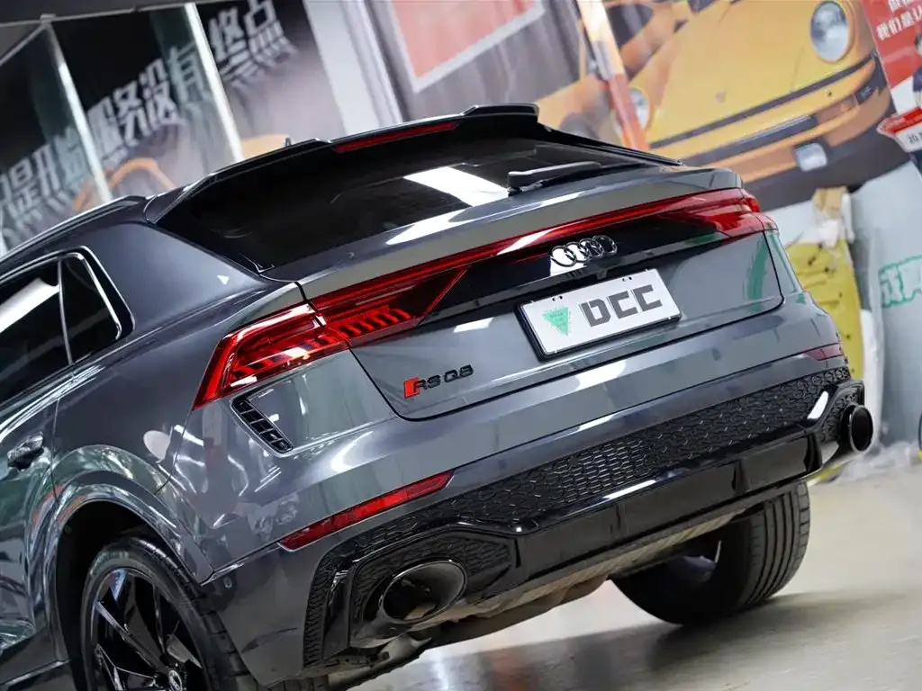 Audi RS Q8 — фото 4