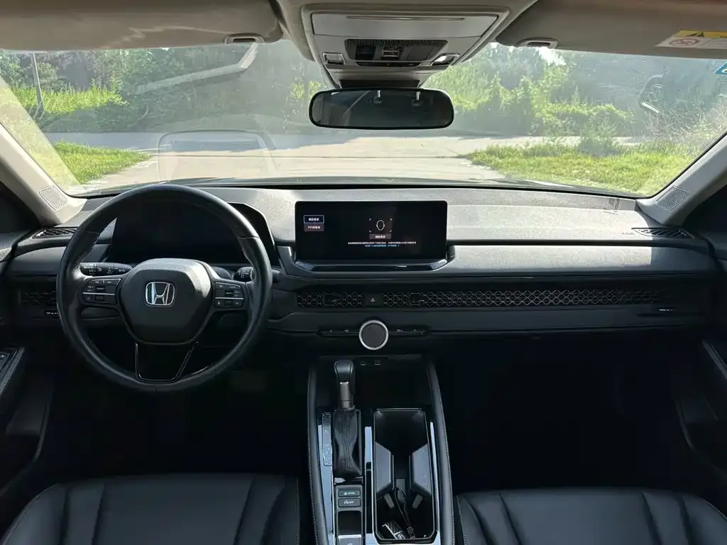 Honda Accord — фото 7
