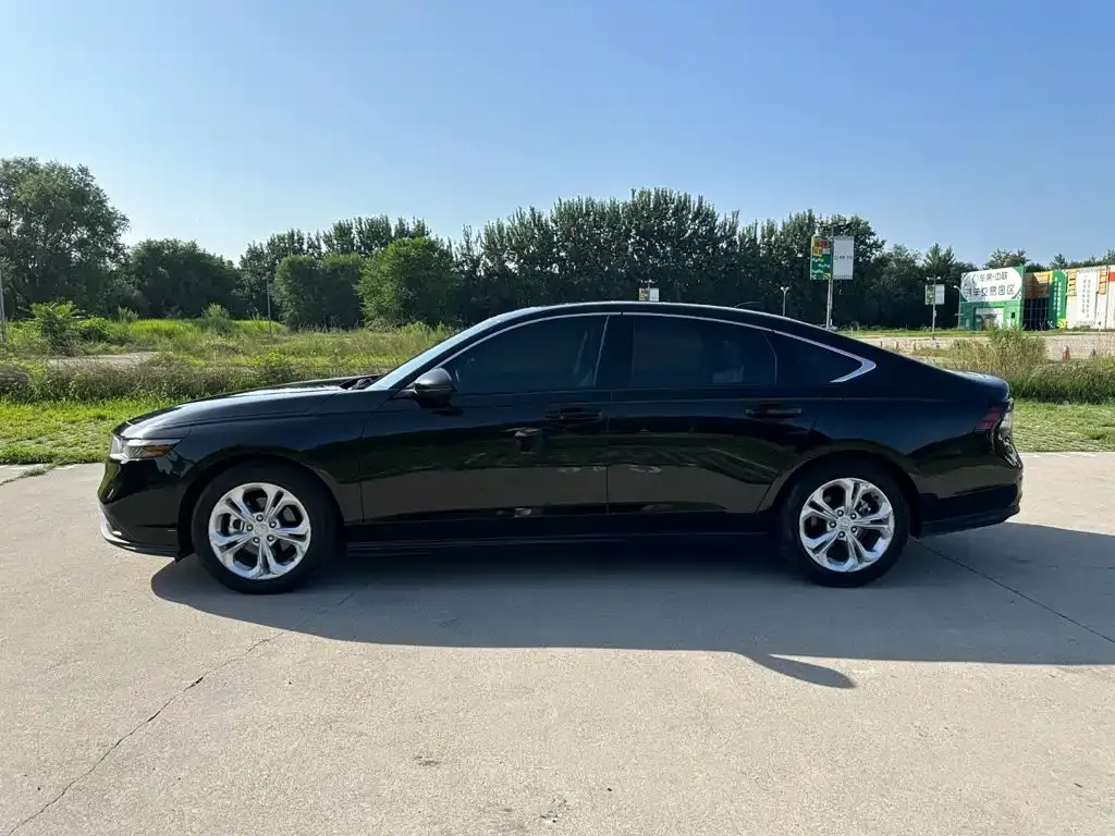 Honda Accord — фото 6