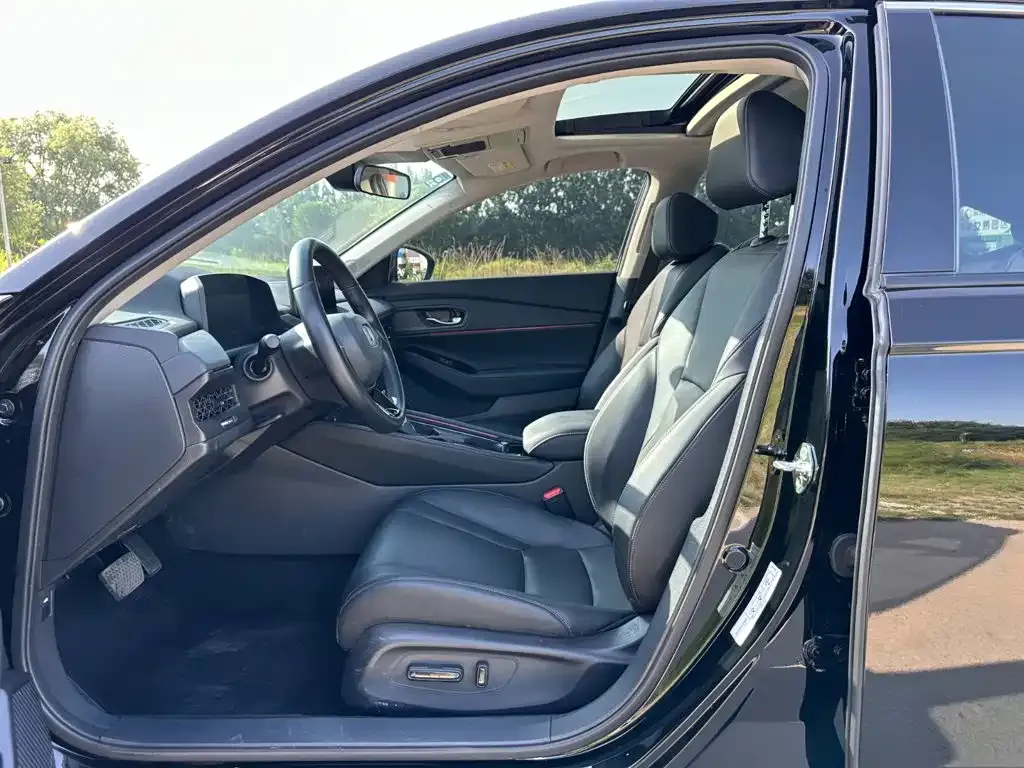 Honda Accord — фото 8