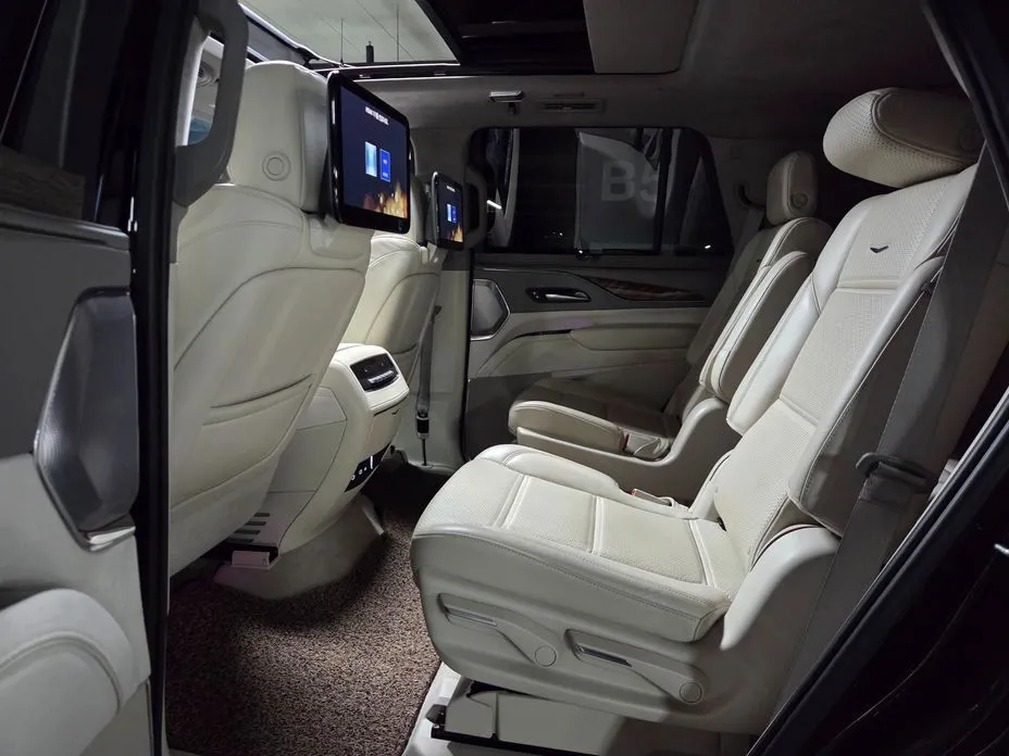 Cadillac Escalade 2023 из KR, фото 6