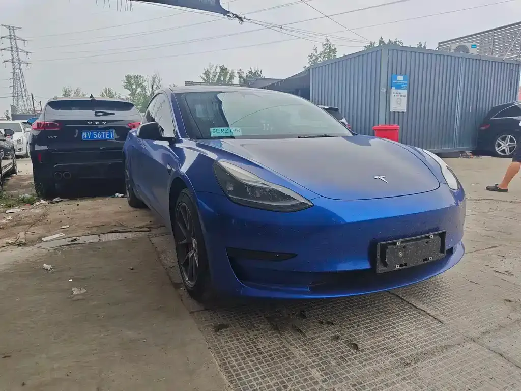 Tesla Model 3 — фото 8