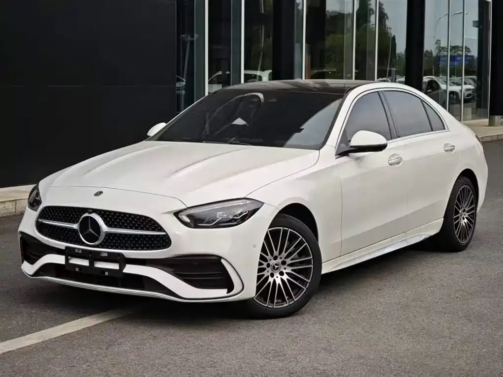 Mercedes-Benz C-Class — фото 1