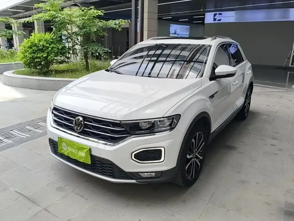 Volkswagen T-Roc — фото 7