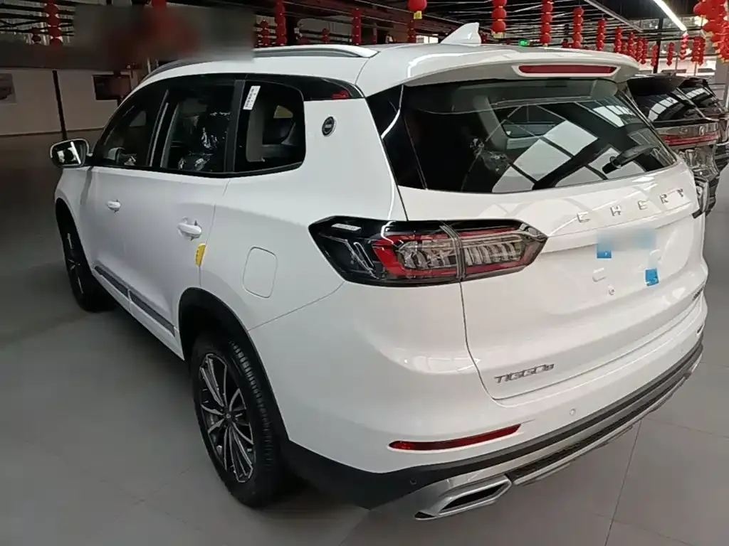 Chery Tiggo 8 — фото 10