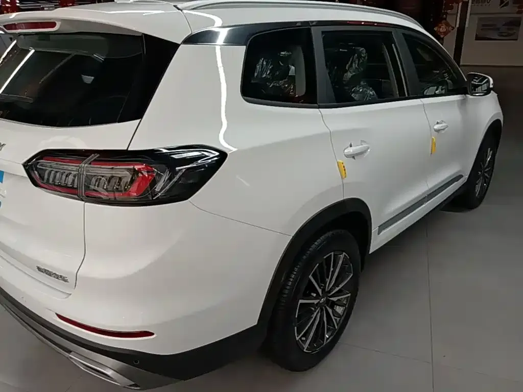 Chery Tiggo 8 — фото 2