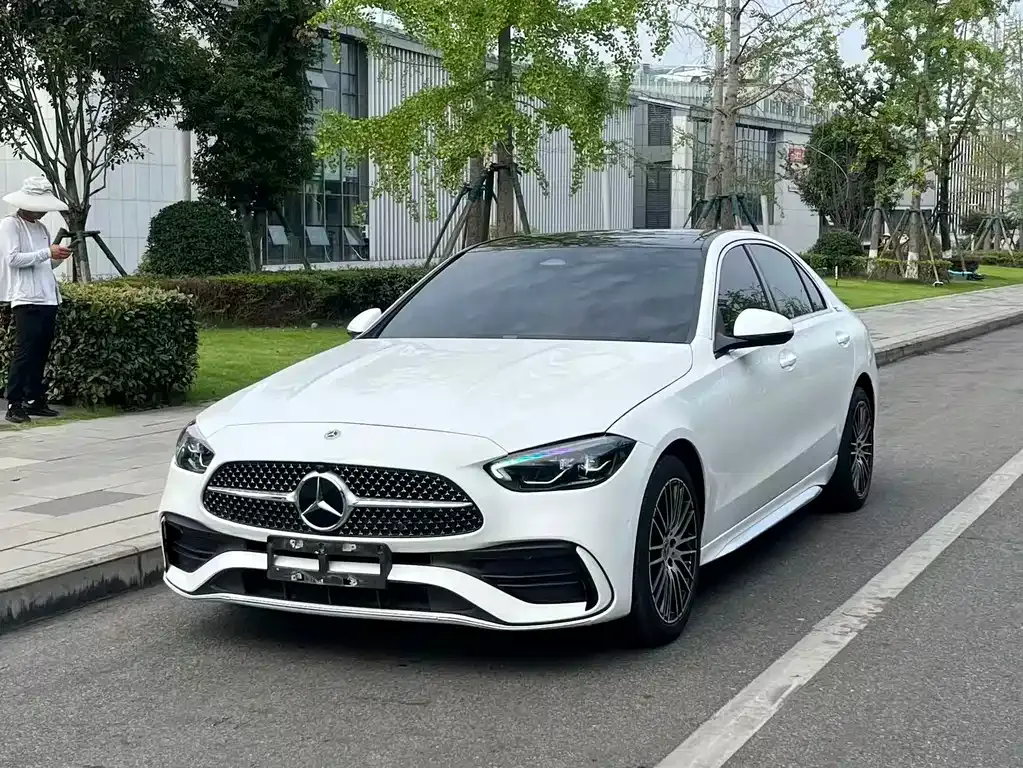 Mercedes-Benz C-Class — фото 1
