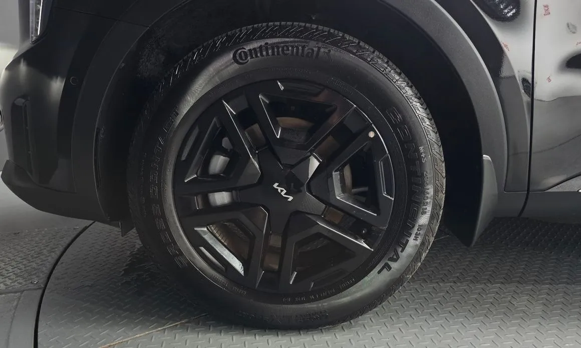Kia Sorento — фото 8