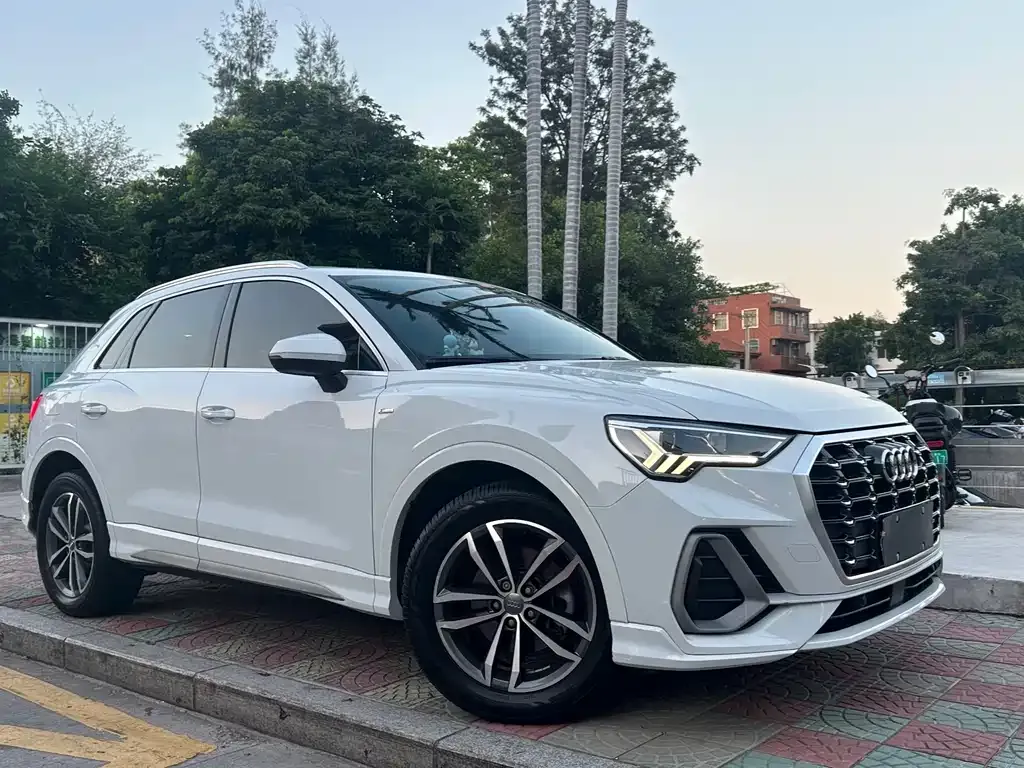 Audi Q3 2021 из CN, фото 3