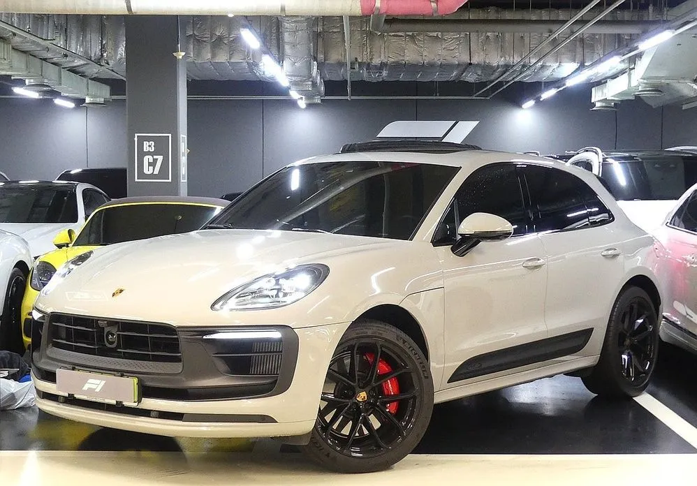 Porsche Macan — фото 1