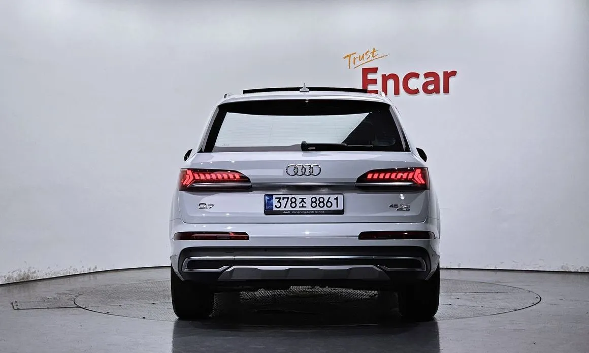 Audi Q7 — фото 2