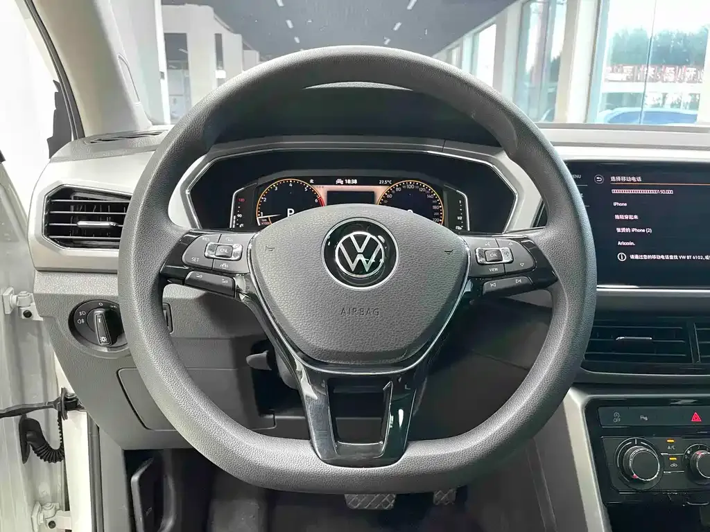 Volkswagen T-Cross — фото 7