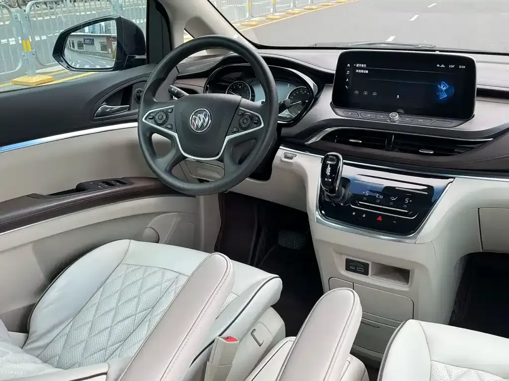 Buick GL8 2023 из CN, фото 3