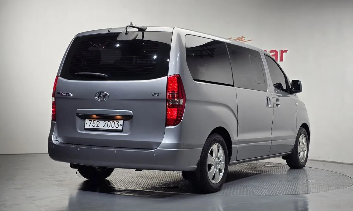 Hyundai Starex — фото 6