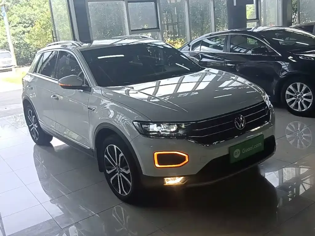 Volkswagen T-Roc — фото 4