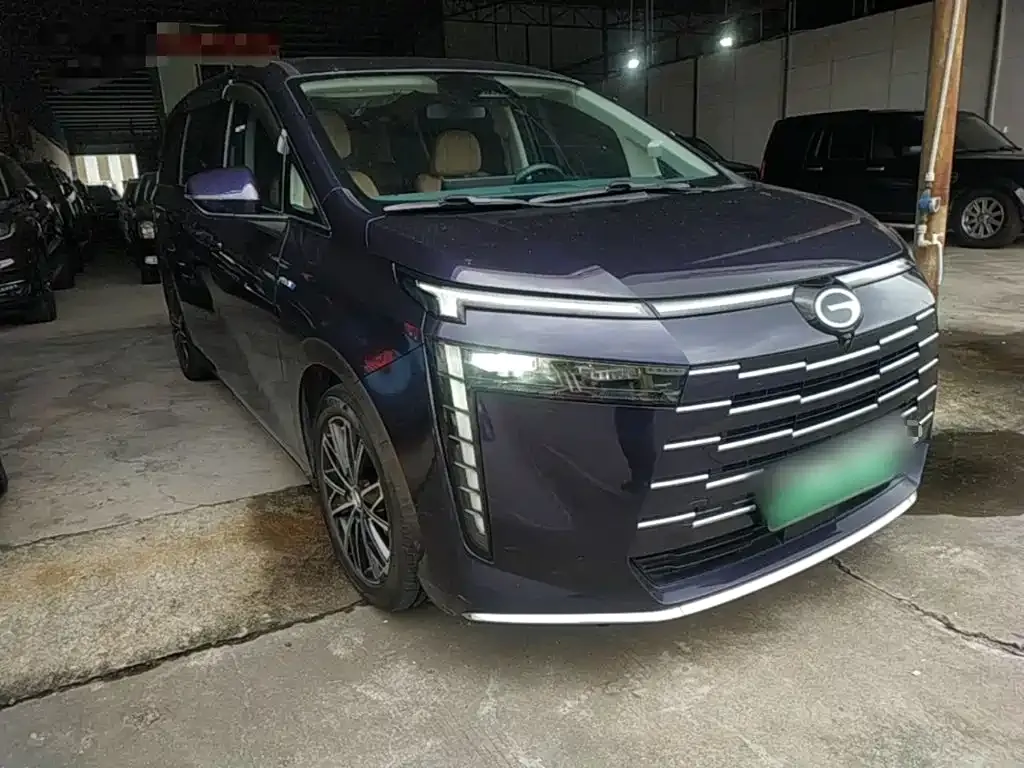 GAC Motor 传祺E8 PHEV — фото 10