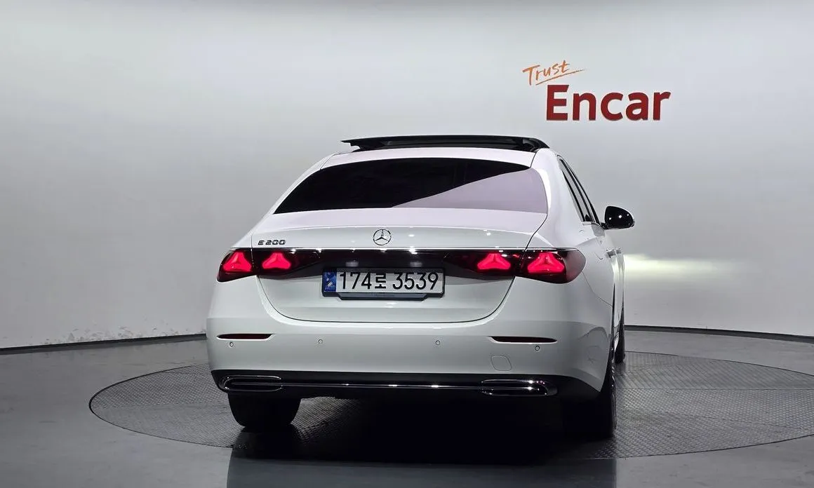 Mercedes-Benz E-Class 2024 из KR, фото 2