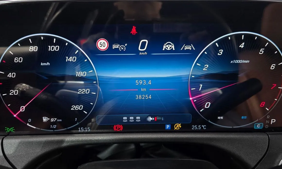 Mercedes-Benz E-Class 2024 из KR, фото 6
