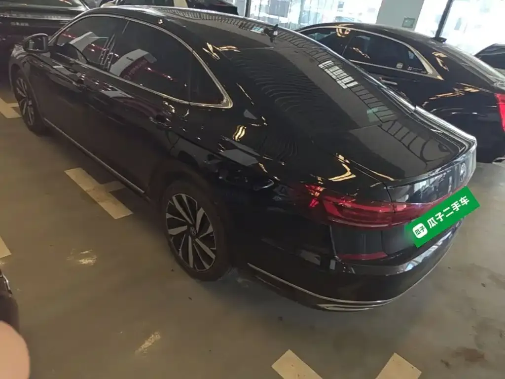 Volkswagen Passat — фото 6