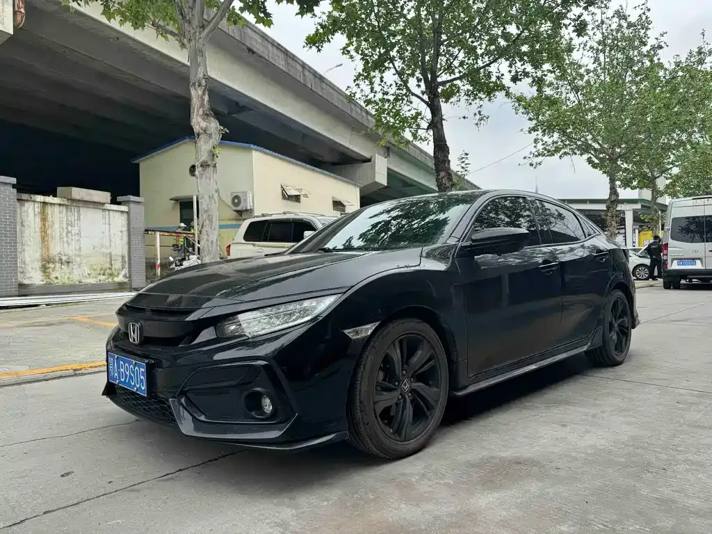 Honda Civic — фото 1