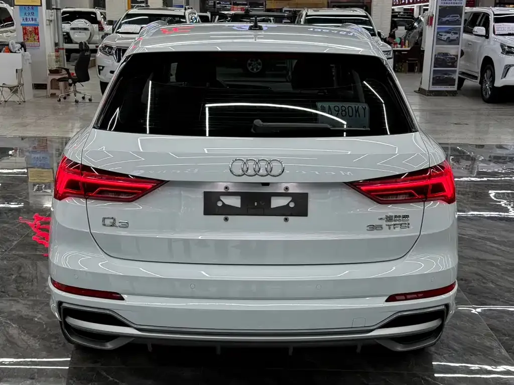 Audi Q3 — фото 4
