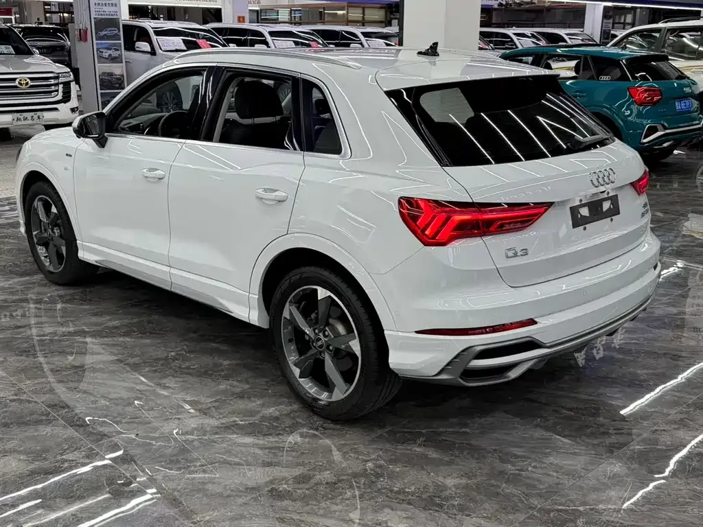 Audi Q3 — фото 3