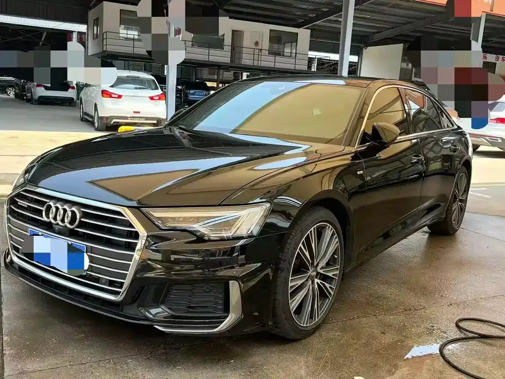 Audi A6L — фото 1