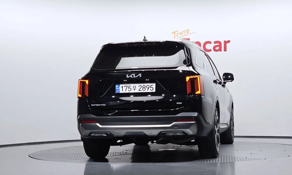Kia Sorento — фото 8