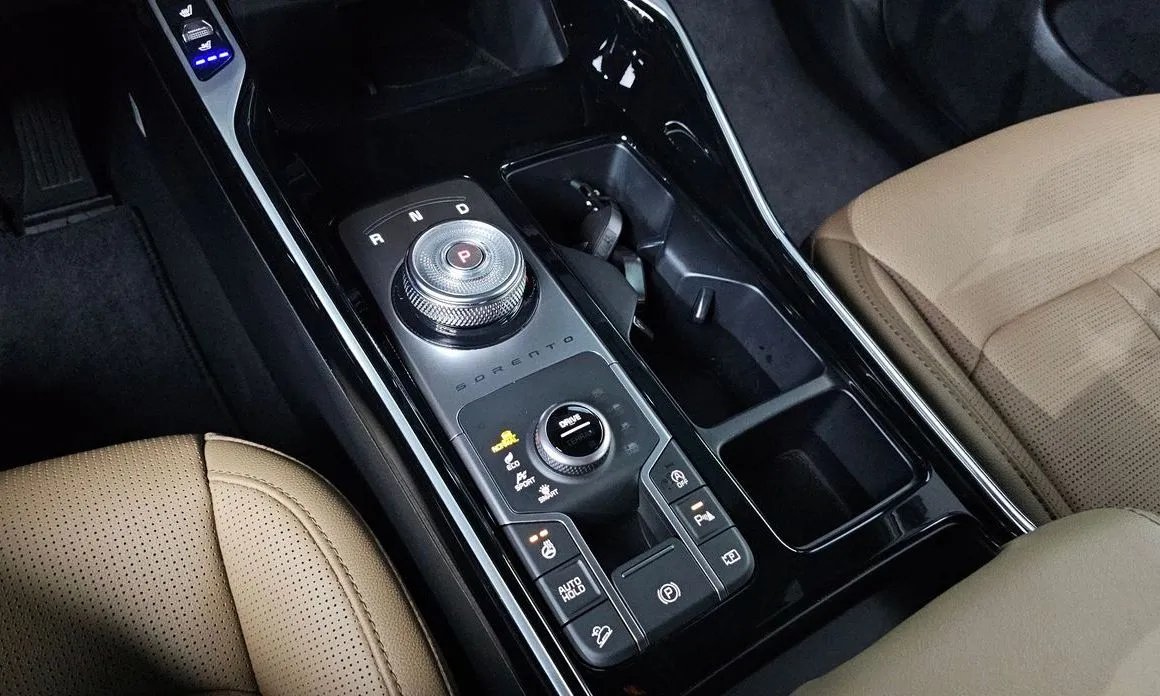 Kia Sorento — фото 6