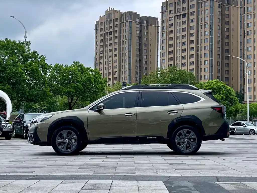 Subaru Outback — фото 3
