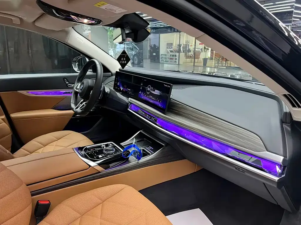 BMW 7 Series — фото 5