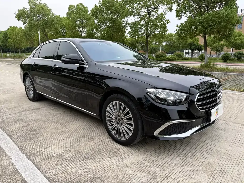 Mercedes-Benz E-Class — фото 10