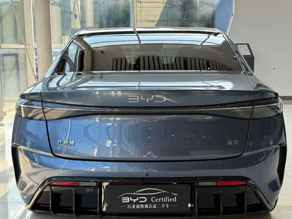 BYD Seal — фото 3