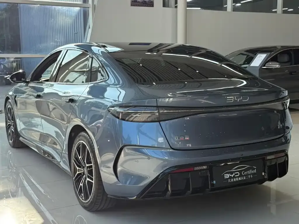 BYD Seal — фото 2